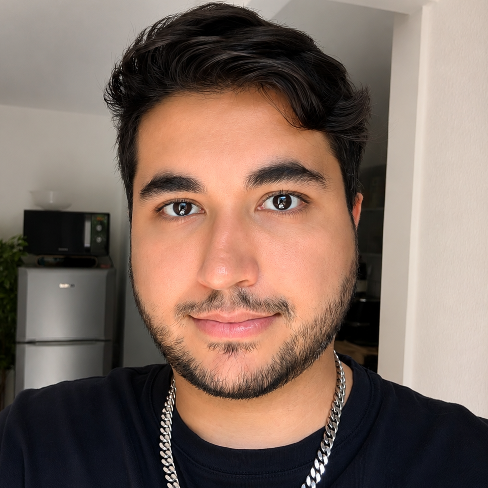 Naïm Boughattas - Développeur Senior React Next.js - IA Vibe Coding