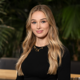 Celine  - Social media & Graphic Design Manager