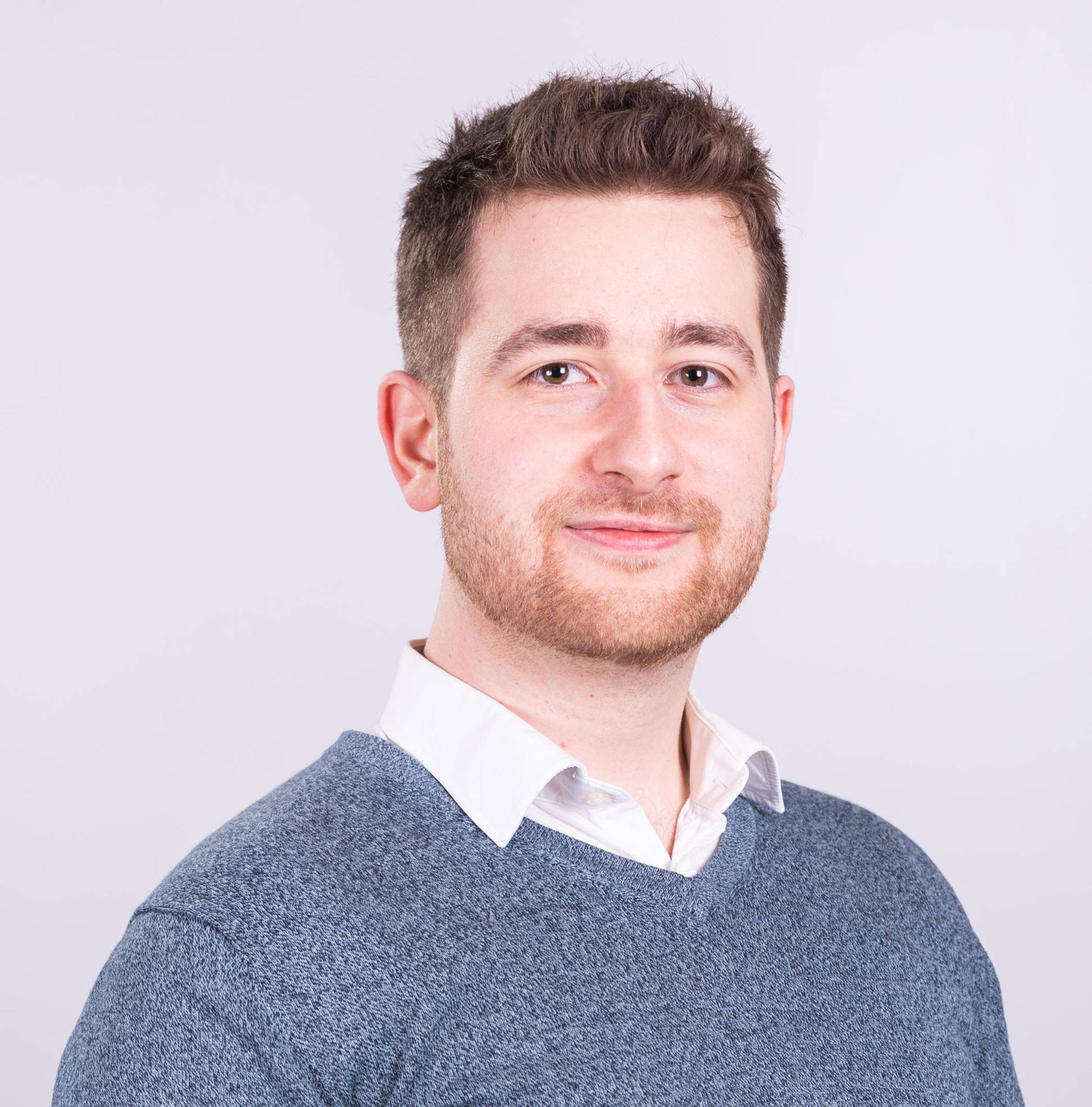 Jona Halffman - Software engineer \ Next.Js, VBA & Marketing