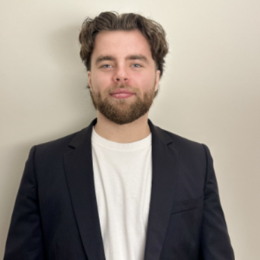 Adrien  - Ghostwriter LinkedIn & Stratège Contenu B2B
