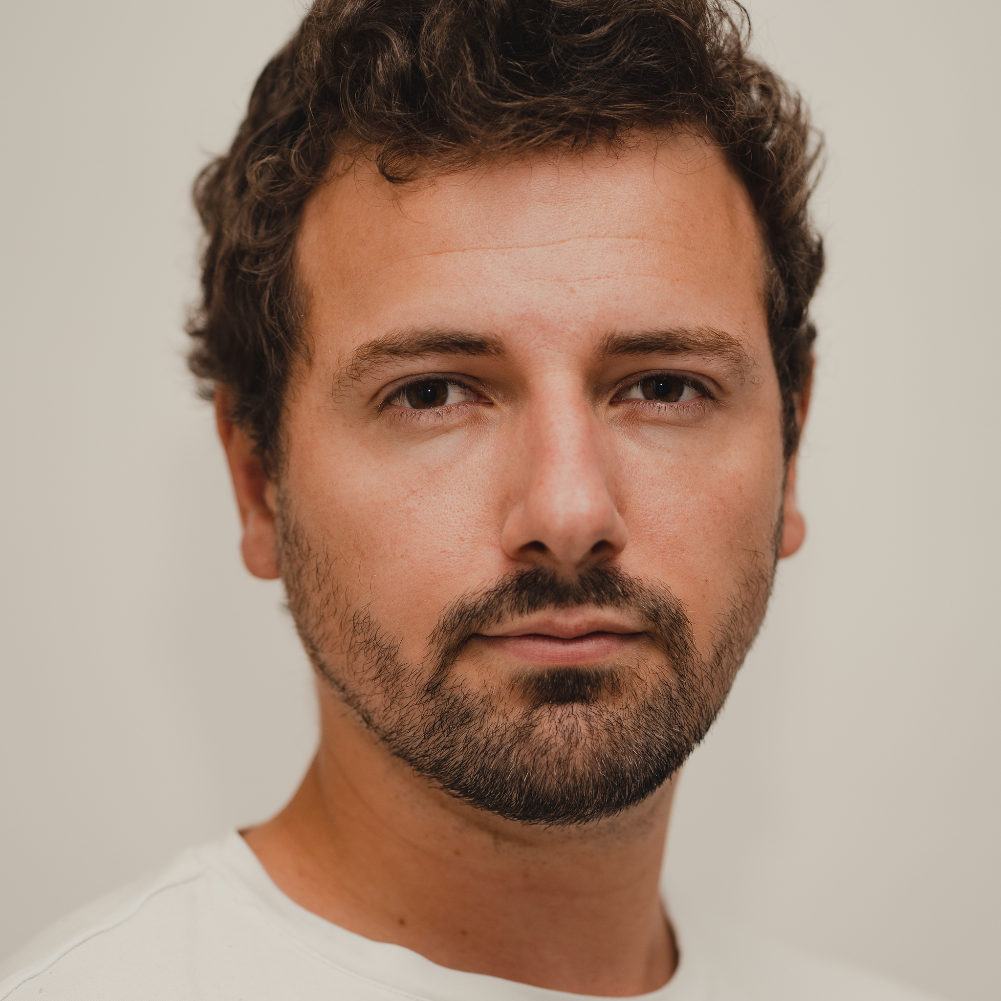 Hugues Debray Photos