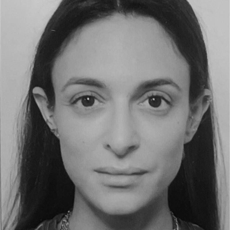 Sandrine  - Creative Director | Luxe, Beauté & Lifestyle | Par