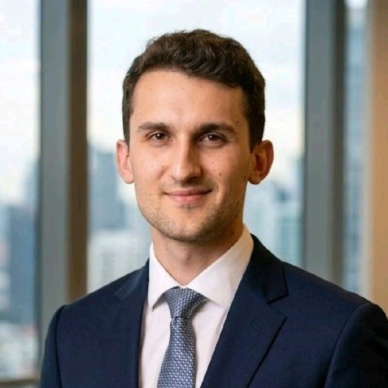 Luigi P. - Directeur Commercial, Expert Cloud & AI / GenAI