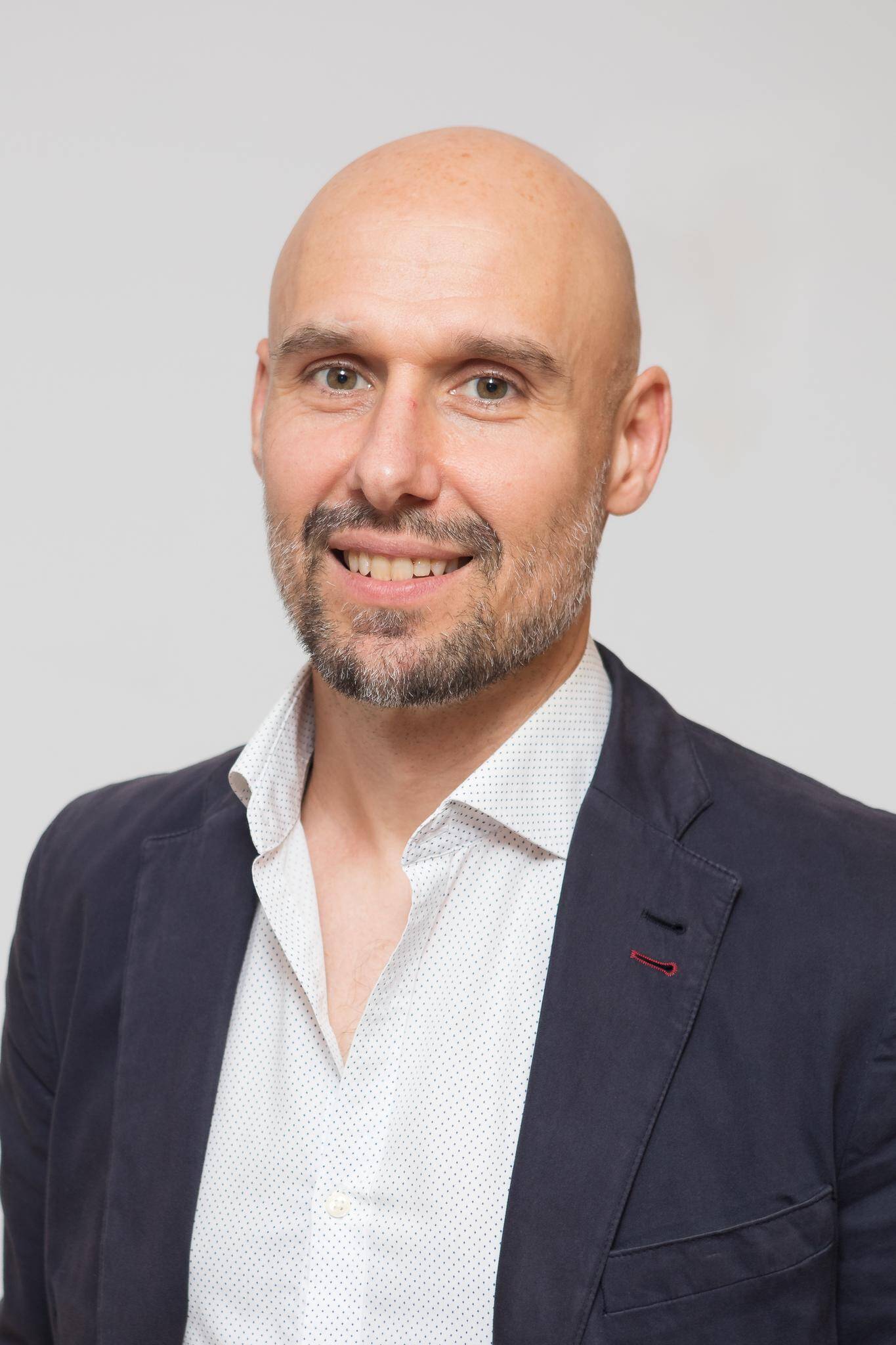 Pablo I. - Market Research, Insights & Analytics Consulting