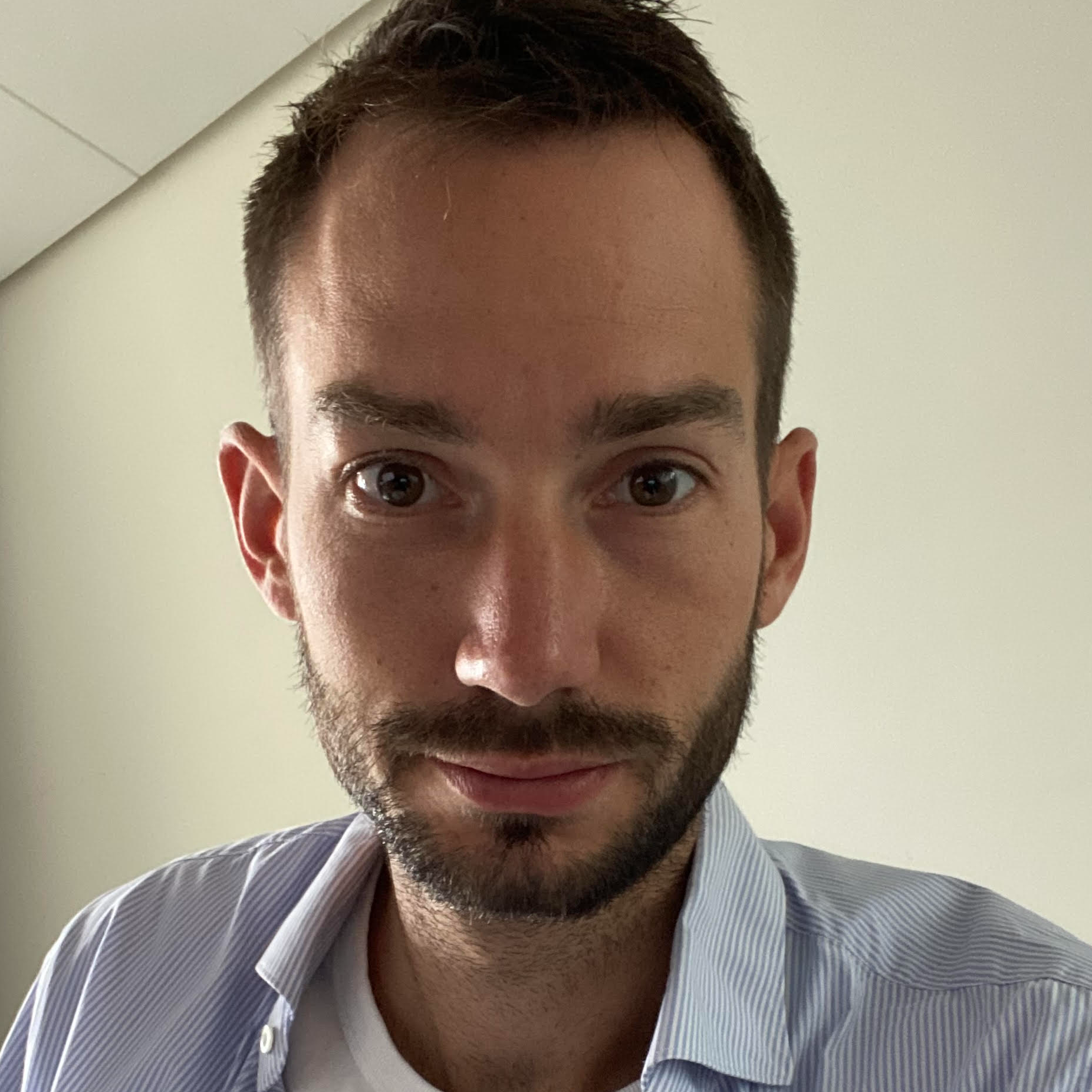 Nicolas L.