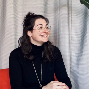 Caterina Carraro - Senior UI/UX - Website - Pitch Deck Designer