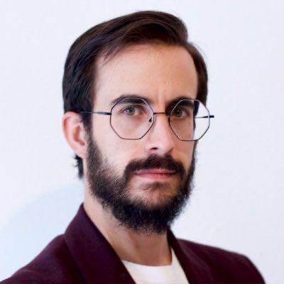 Víctor Manuel  - PR & Communication Consultant