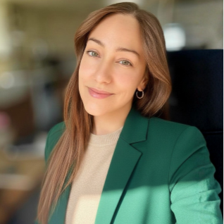 Lorianne Vincent - Rédactrice de SOPs & Experte Notion