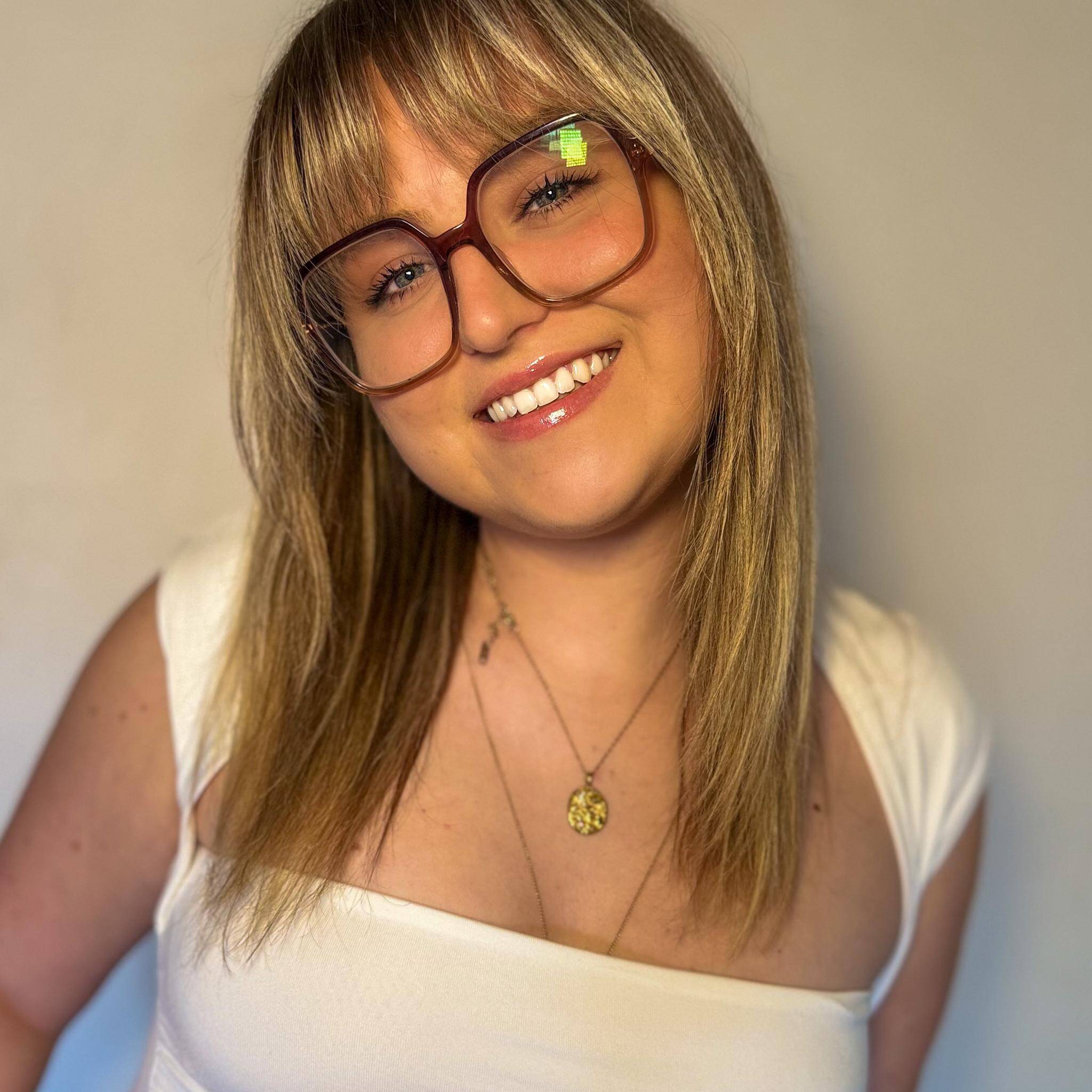 Zélia Richard - COMMUNITY MANAGER FREELANCE