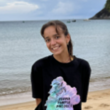 Inès  - Proofreader and editor – Student