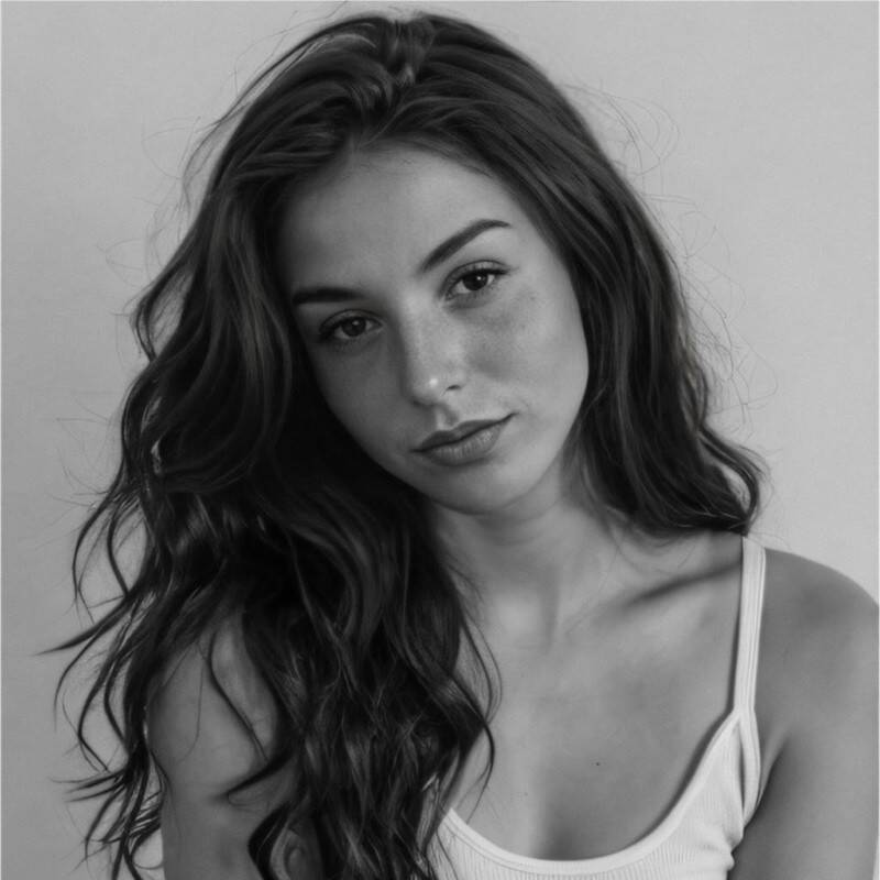 Tess Van Rumund - Cheffe de projet & Productrice audiovisuelle