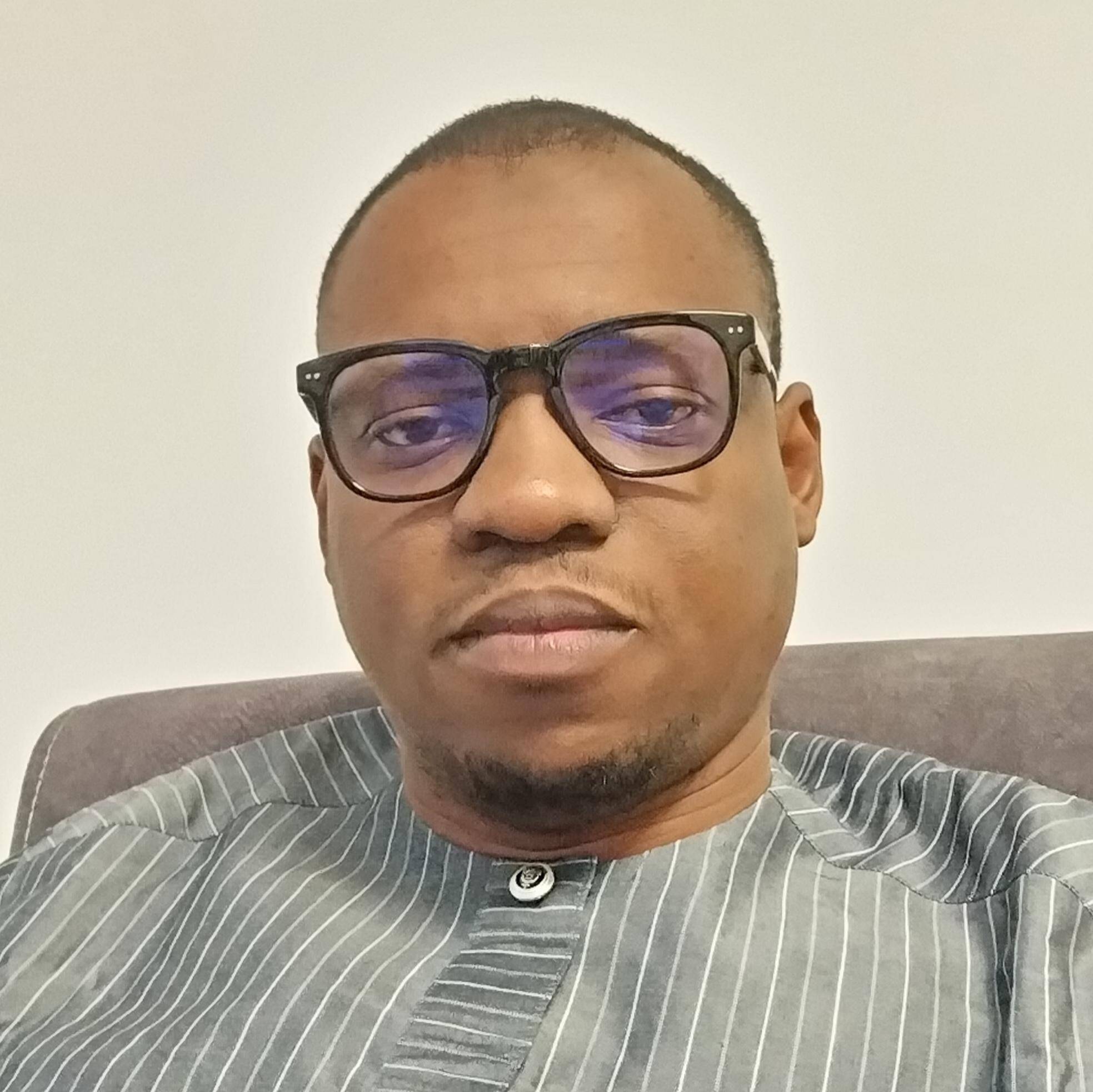 Mohamed C. - Product Builder No-Code & IA |BI & Analytics