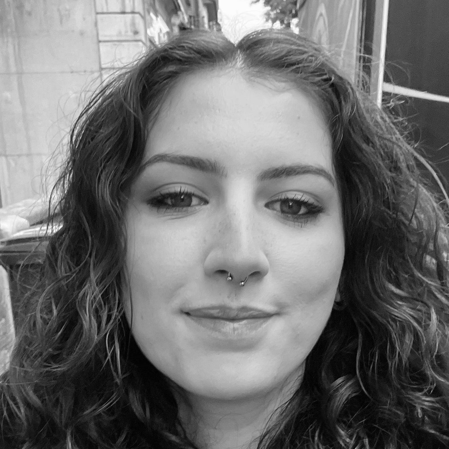 Chloé Broudeur - Styliste-Modéliste-Développeuse produit