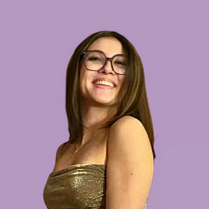 Eugénie C. - Designer Graphique & Chargée de Communication