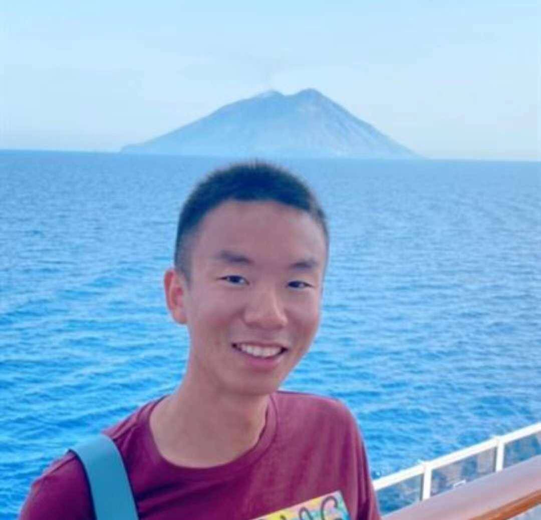 Zhijie Zhou