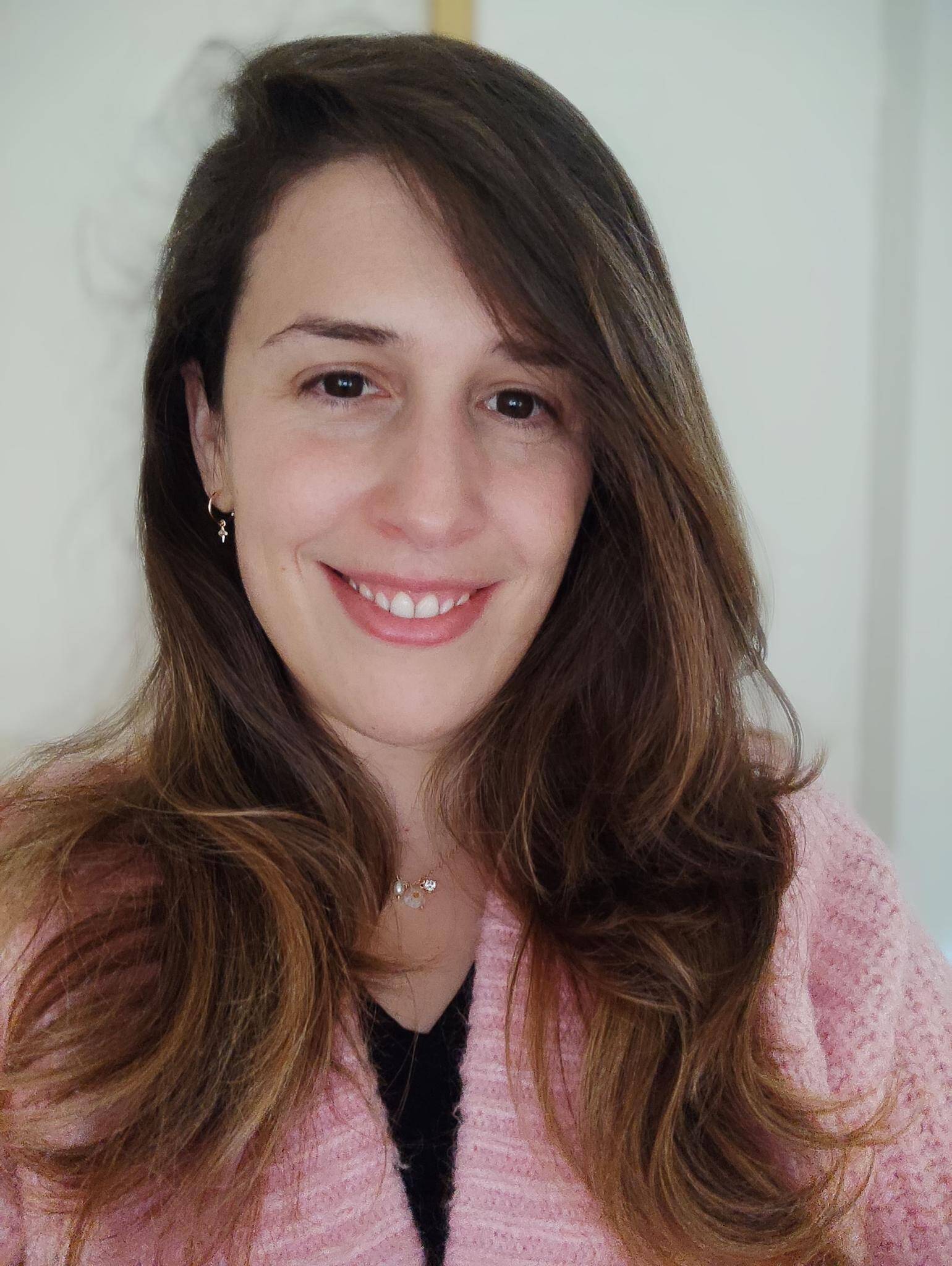 Clara  - Technical Product Manager / Front-end / UX-UI / AI
