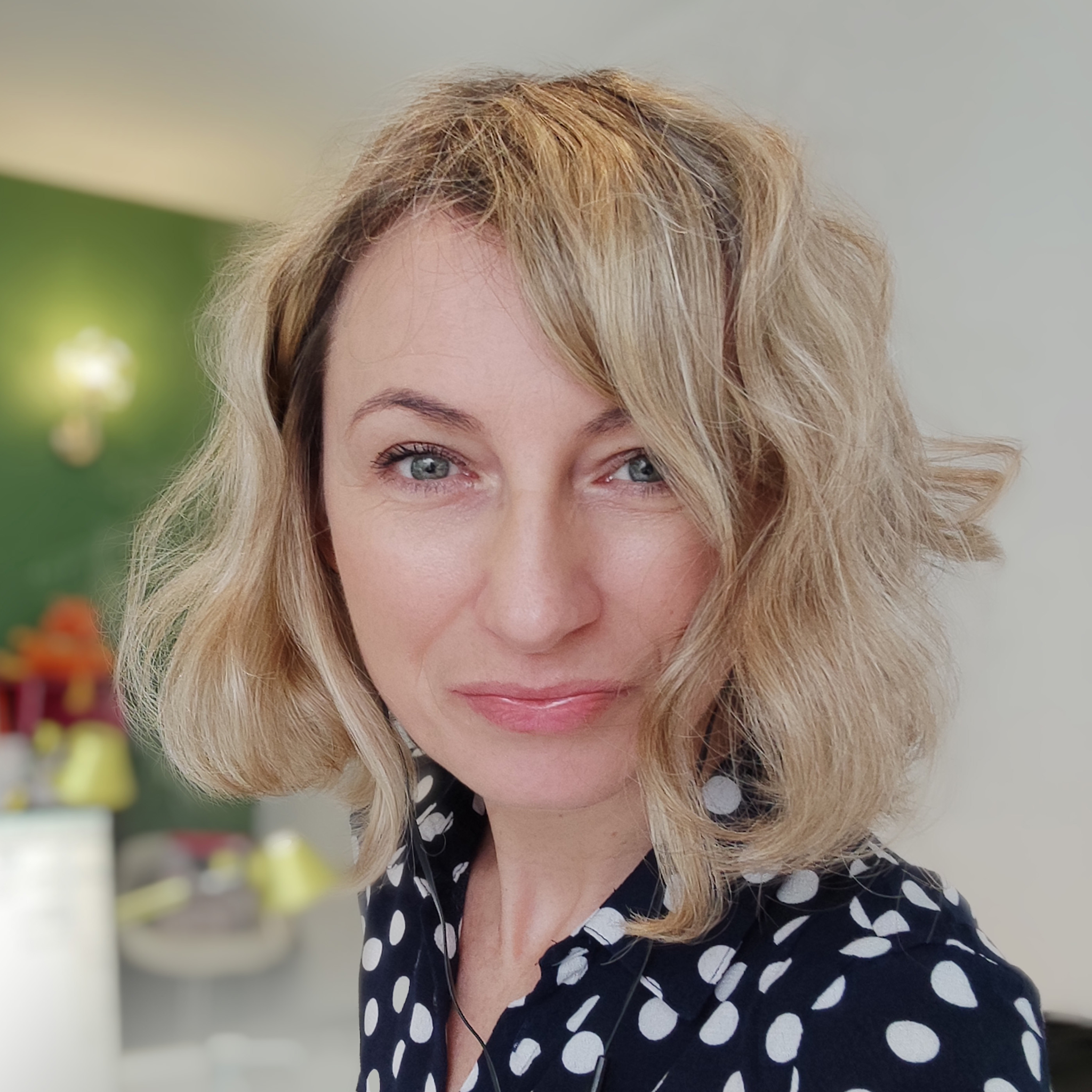 Agnieszka Grudzien - UX Product Designer, Brand Designer