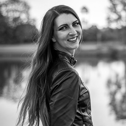 Isabelle Vincot - Creative Director (Healthcare & Beauty)