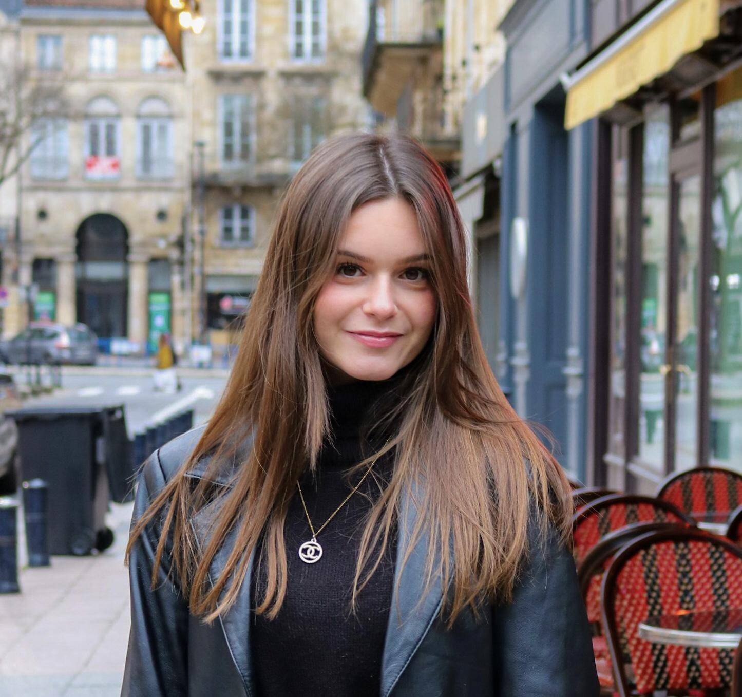 Julie Bis