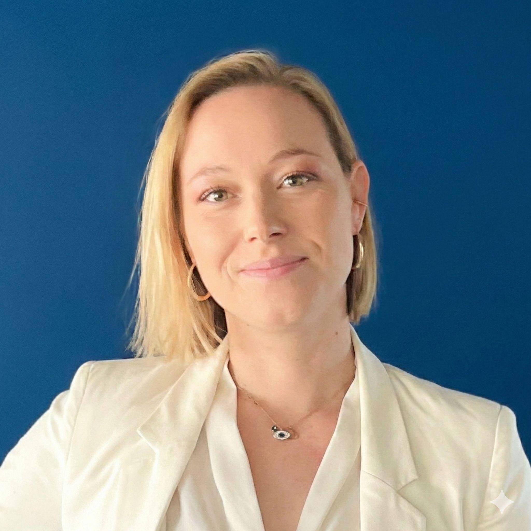 Fanny Grave - Office Manager - Assistante de direction