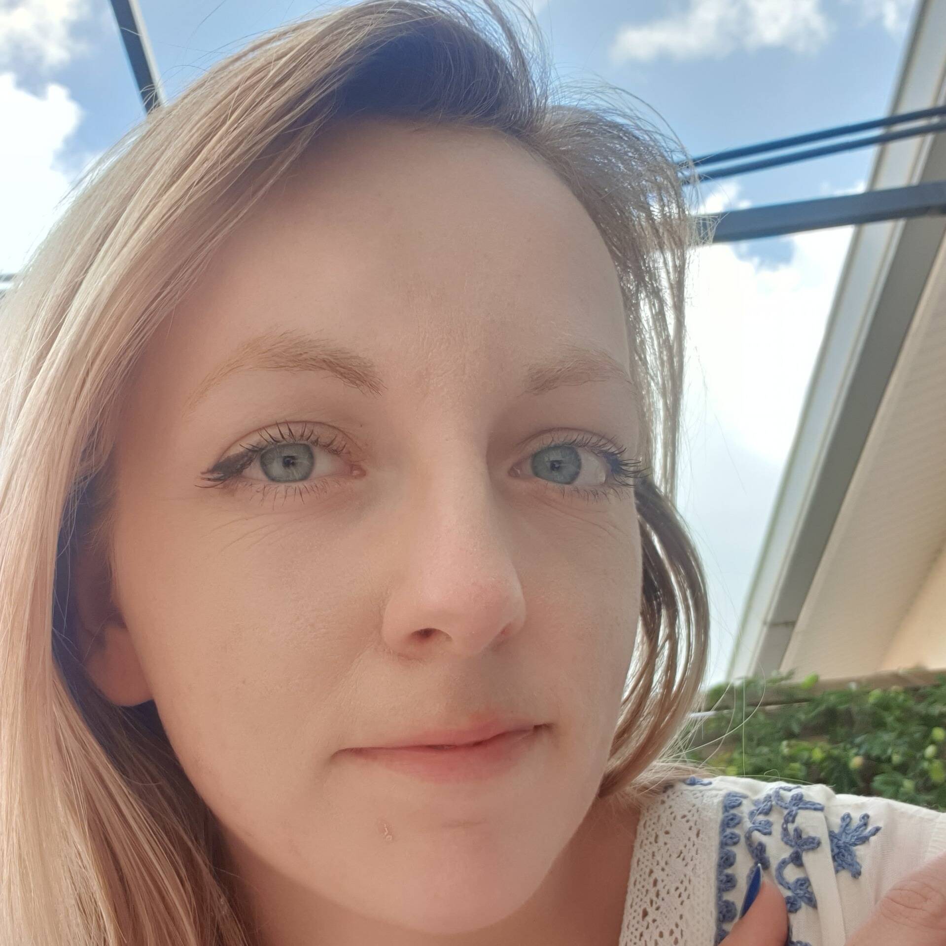 Amélie V. - Assistante | Office manager | Recouvrement