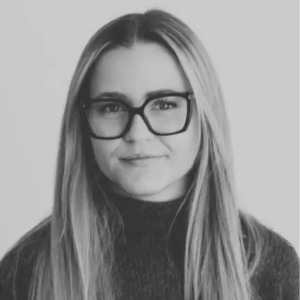 Louise P. - Communication/Graphisme