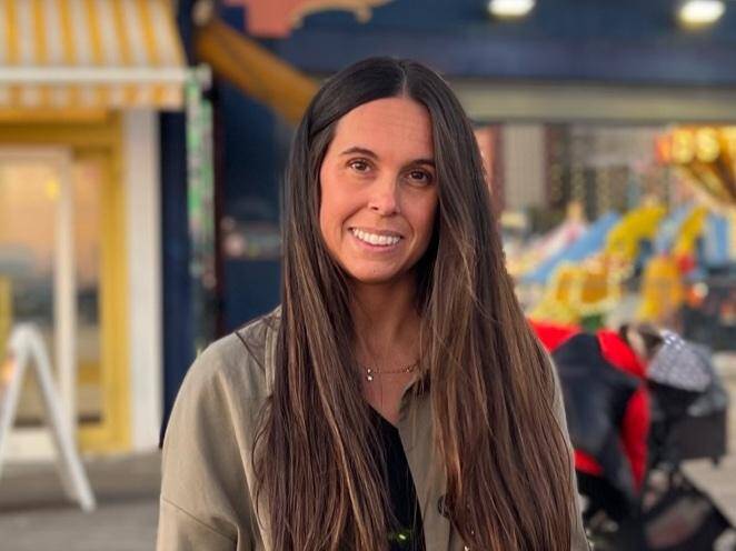 Laura Á.