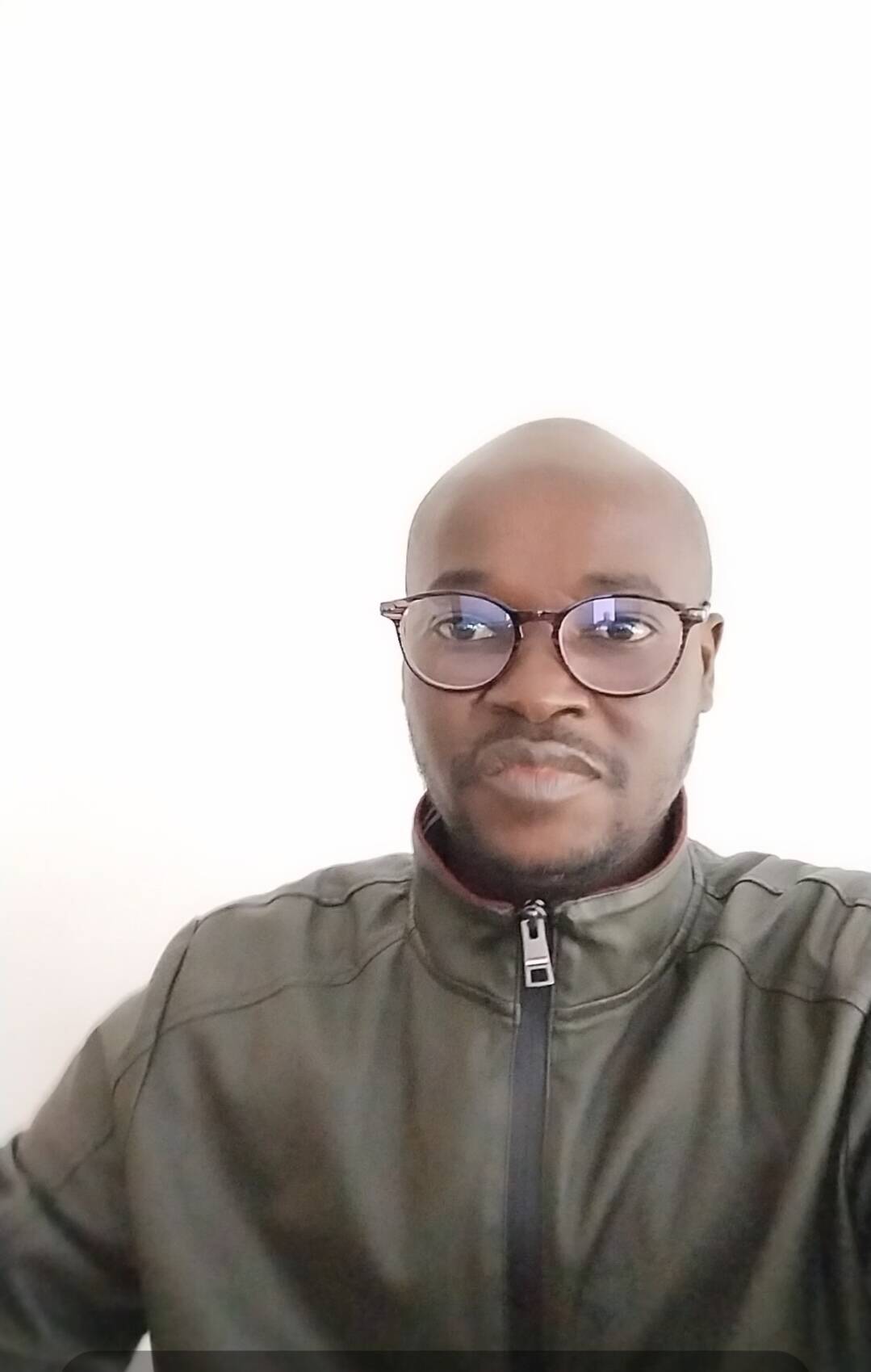 Ibrahim  - Préparateur de commandes et gestion de stocks 