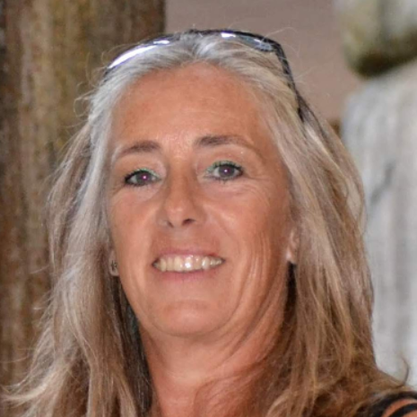 Corina N. - Administrativa Sanitaria | Admisión y Urgencias