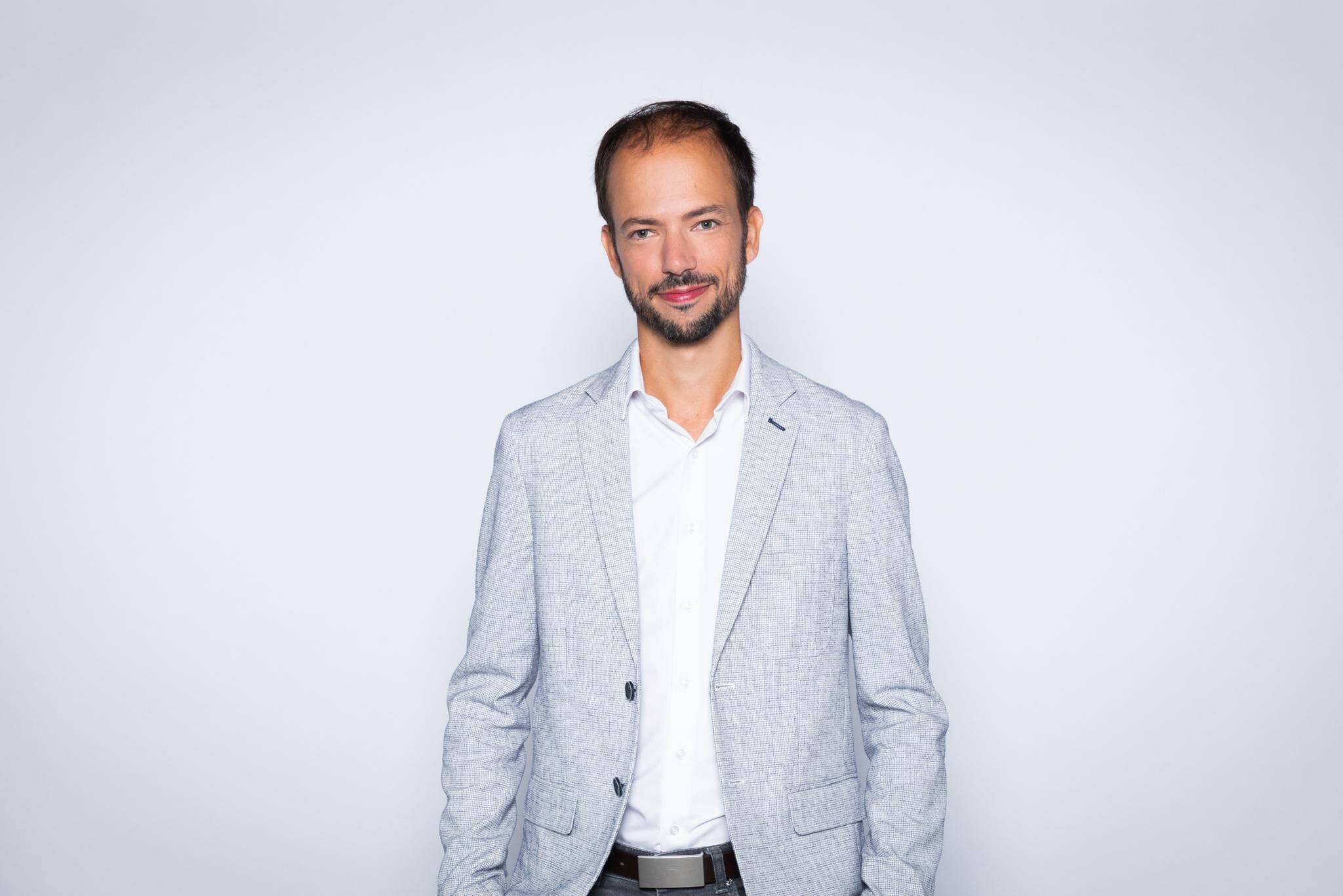 Sébastien  - 2-tonne and mural facilitator/trainer