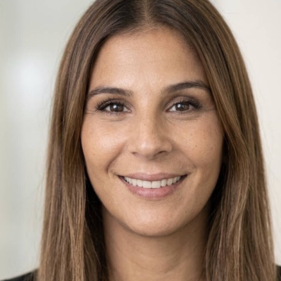 Anissa R