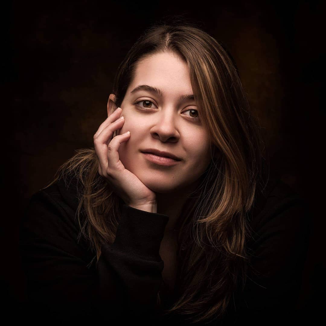 Karina Mora - Fotógrafa y Retocadora Profesional