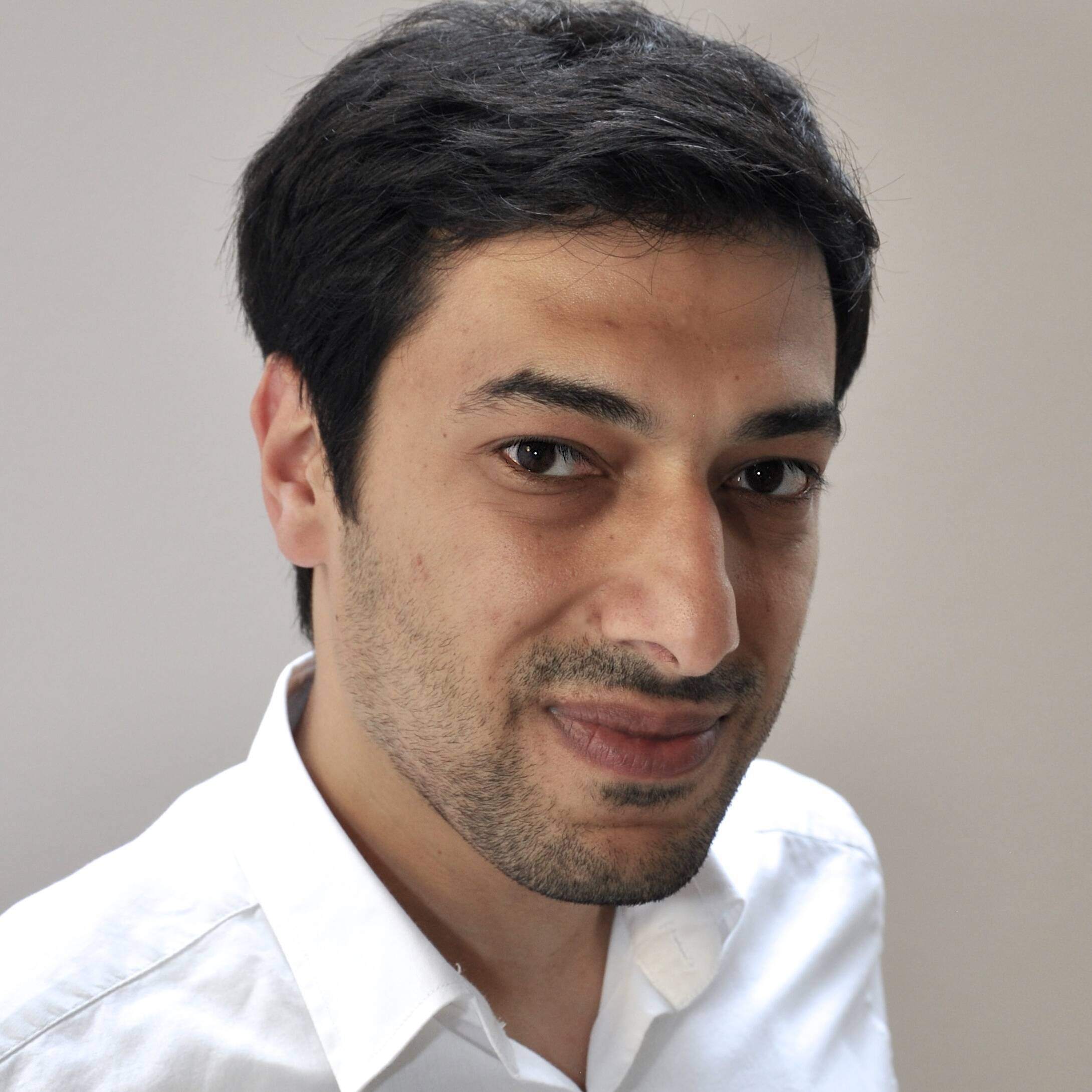 Ali H.