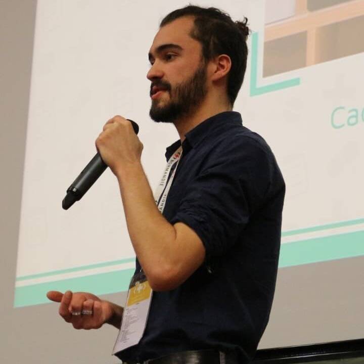 Simon  - Ingénieur IA, spécialisé NLP et IA Générative