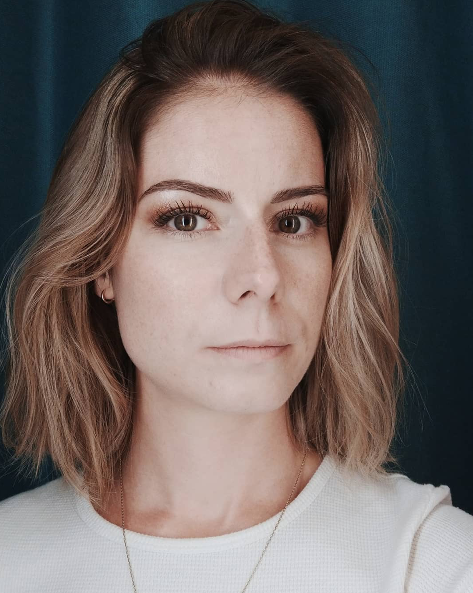 Marianne Loin