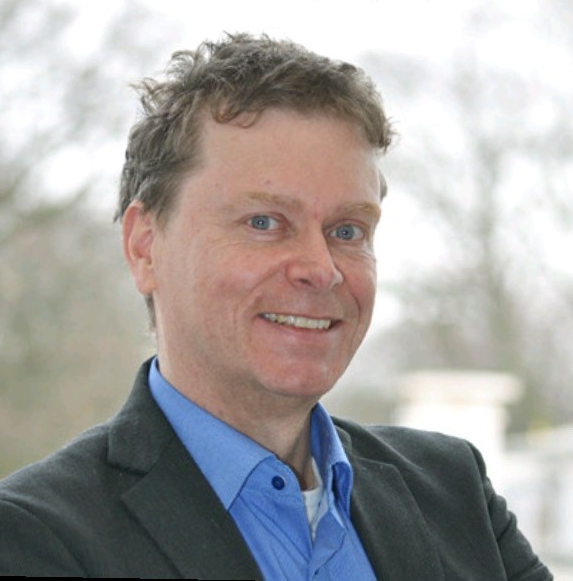 Peter  - Journalist/ editor