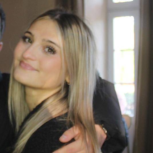 Lou  - Marketing digital | Création de contenu & publicit