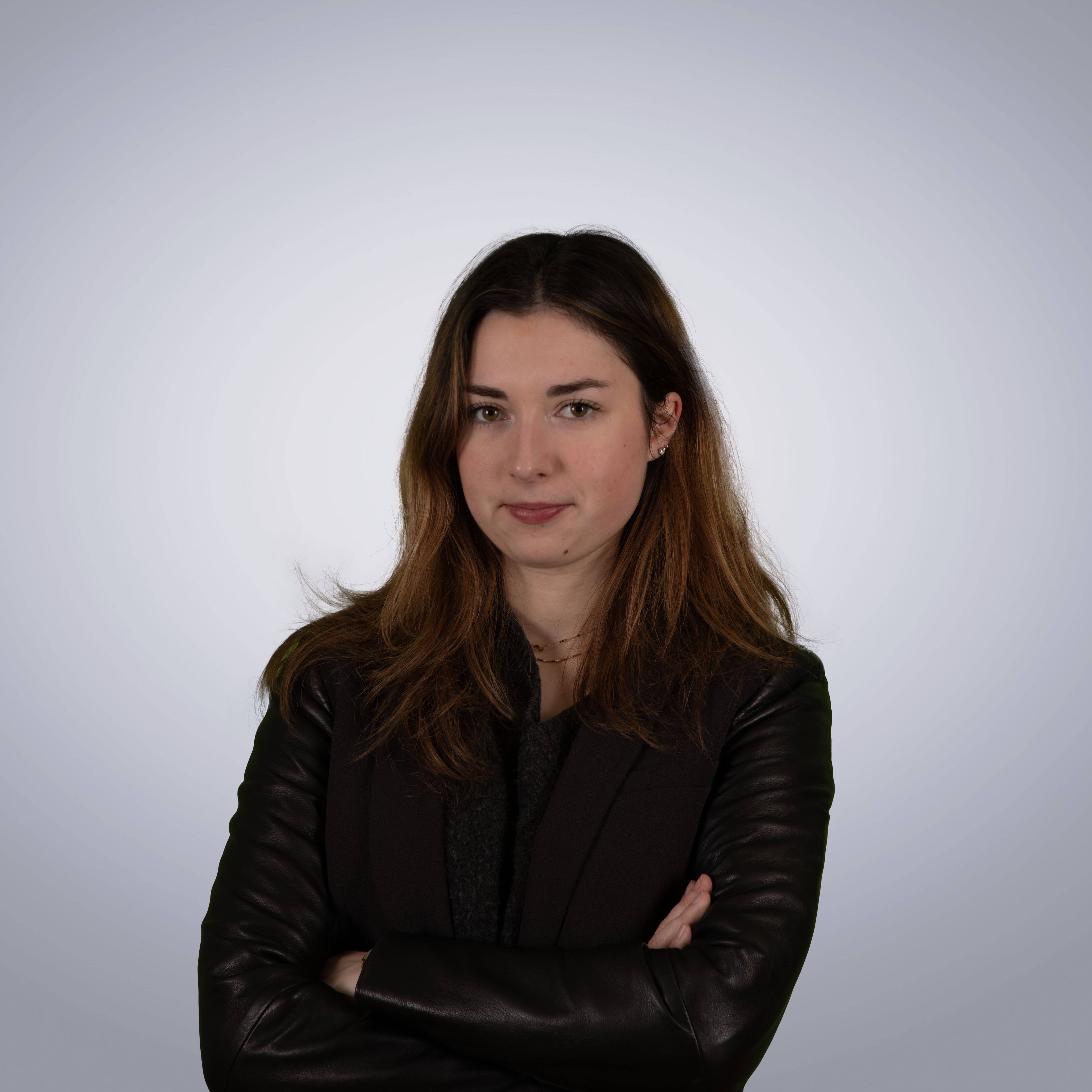 Emma  - PRODUCT & BRAND DEVELOPMENT | MARKETING ANALYST