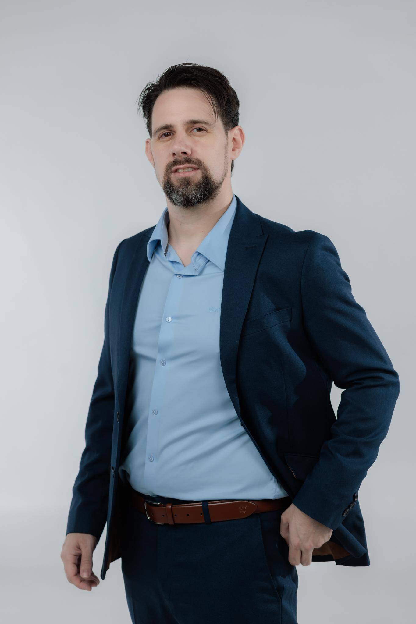 Julien Hoornweg - Expert in Data Governance, DQM, MDM & Metadata