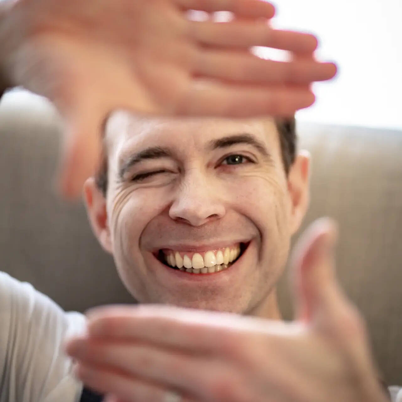 Laurent G. - Comédien Voix Off Homme 🎙️ French VO Actor