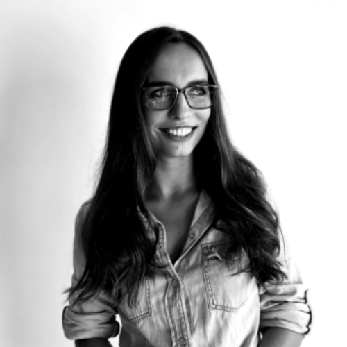 Elena I.