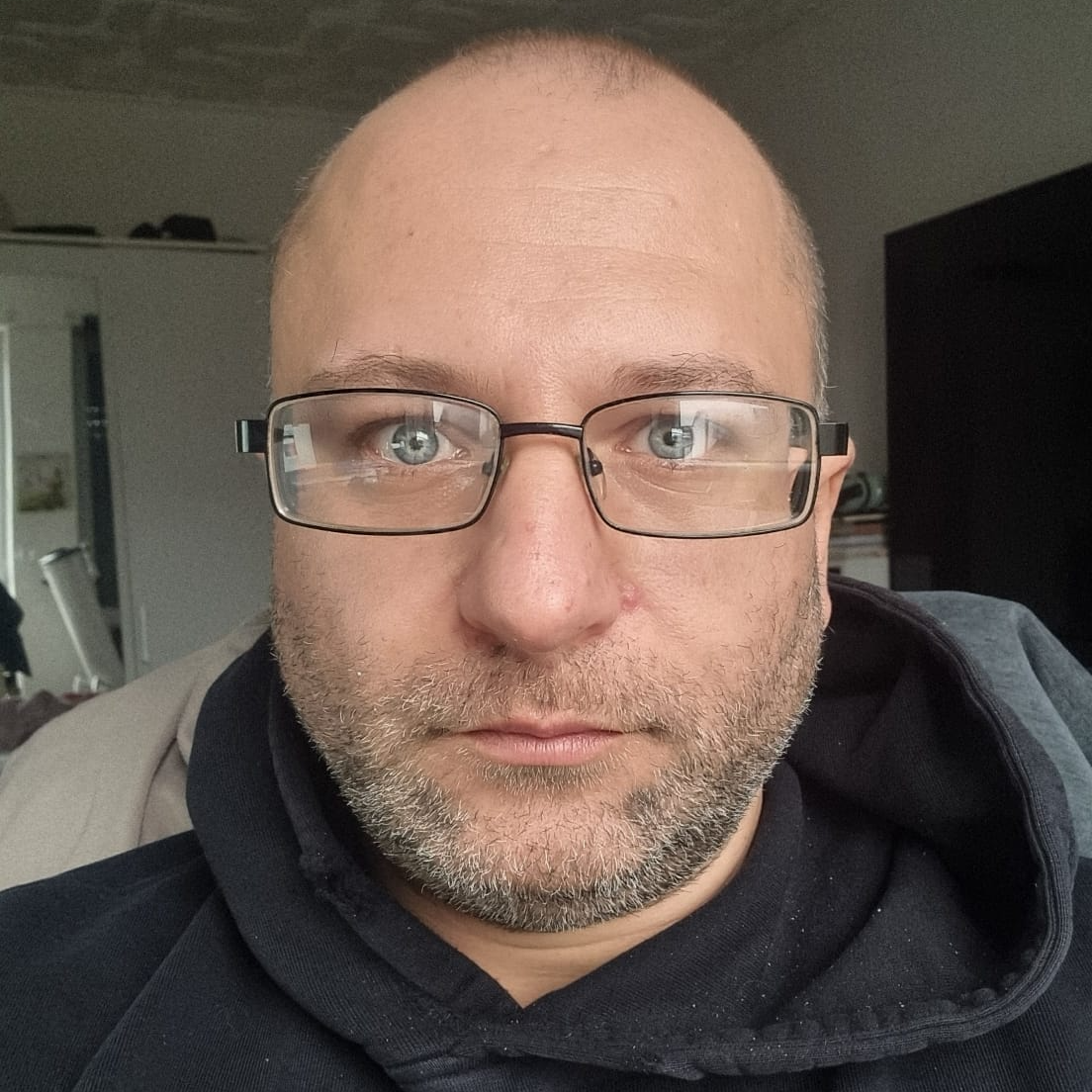 Gregor  - BI Developer / Data Analyst / AI Professional