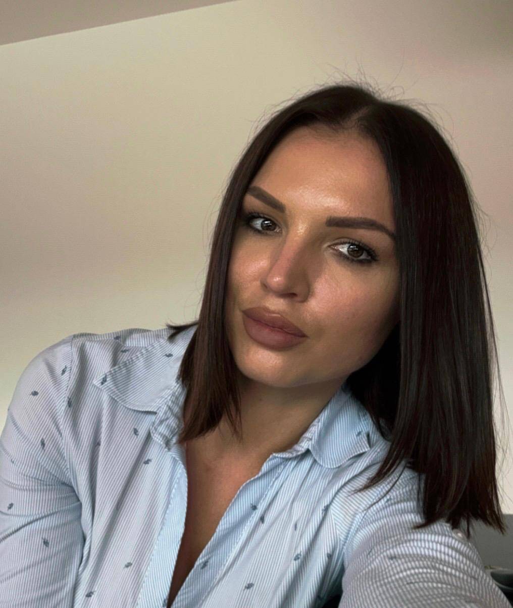 Kristina K. - Experte Creation Web SEO Reseaux Sociaux