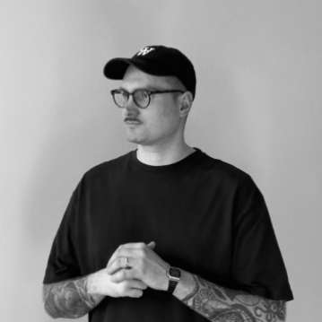 Dennis Verheyen - Creative Director — Brand & Digital