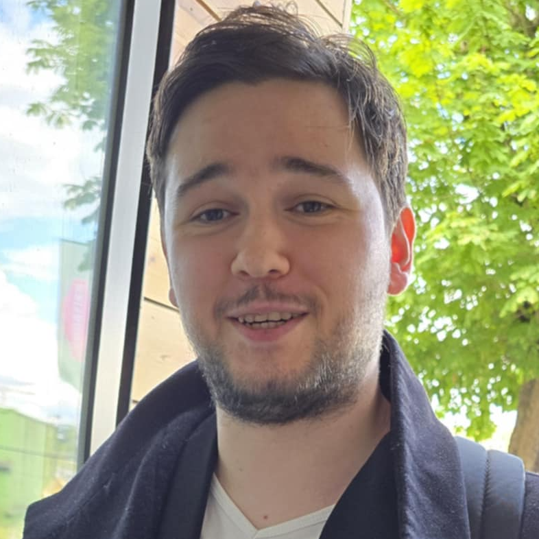 Moreno Robyn - DevOps & Systems Engineer | Linux • Azure • Sec