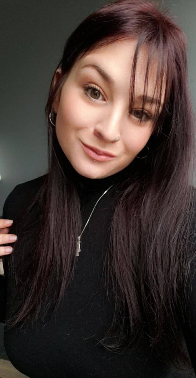 Laura V.