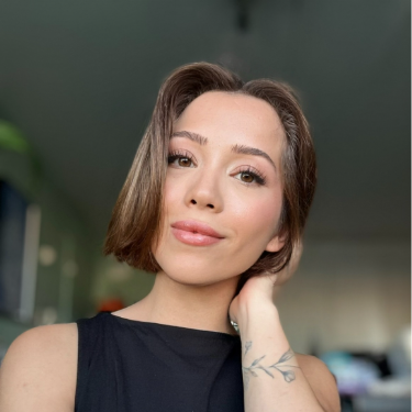 Zeynep Gulbay - Marketing Consultant