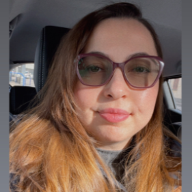 Ionela D. - Affidabile, veloce e precisa. Disponibile la sera 