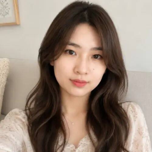 Yuna Lee - Game Localization &AI Language Specialist
