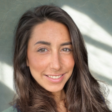 Stephanie Rebel - Cosmetics Private Label Manufacturing Expert MENA